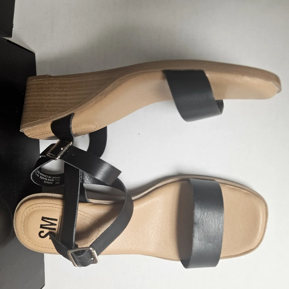 SM Size 8 Black Wedge Sandals‎